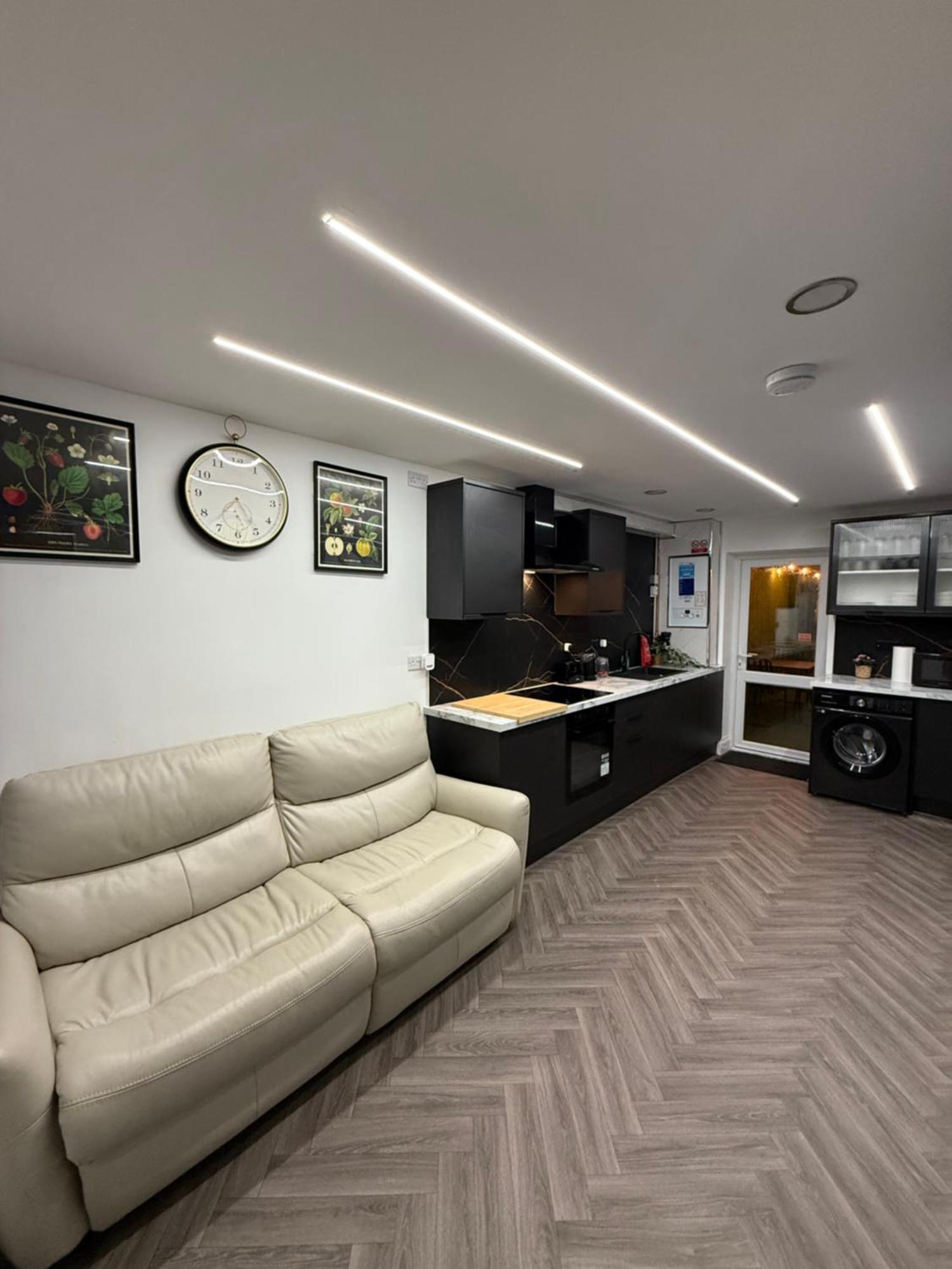 Birmingham City Centre- 9 Bed House With Free Parking 외부 사진